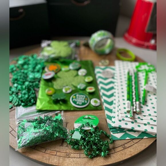 50+ NEW! Shenanigans Blarney & Shamrocks St. Pat’s Day Party Favors NWT … - Picture 2 of 6